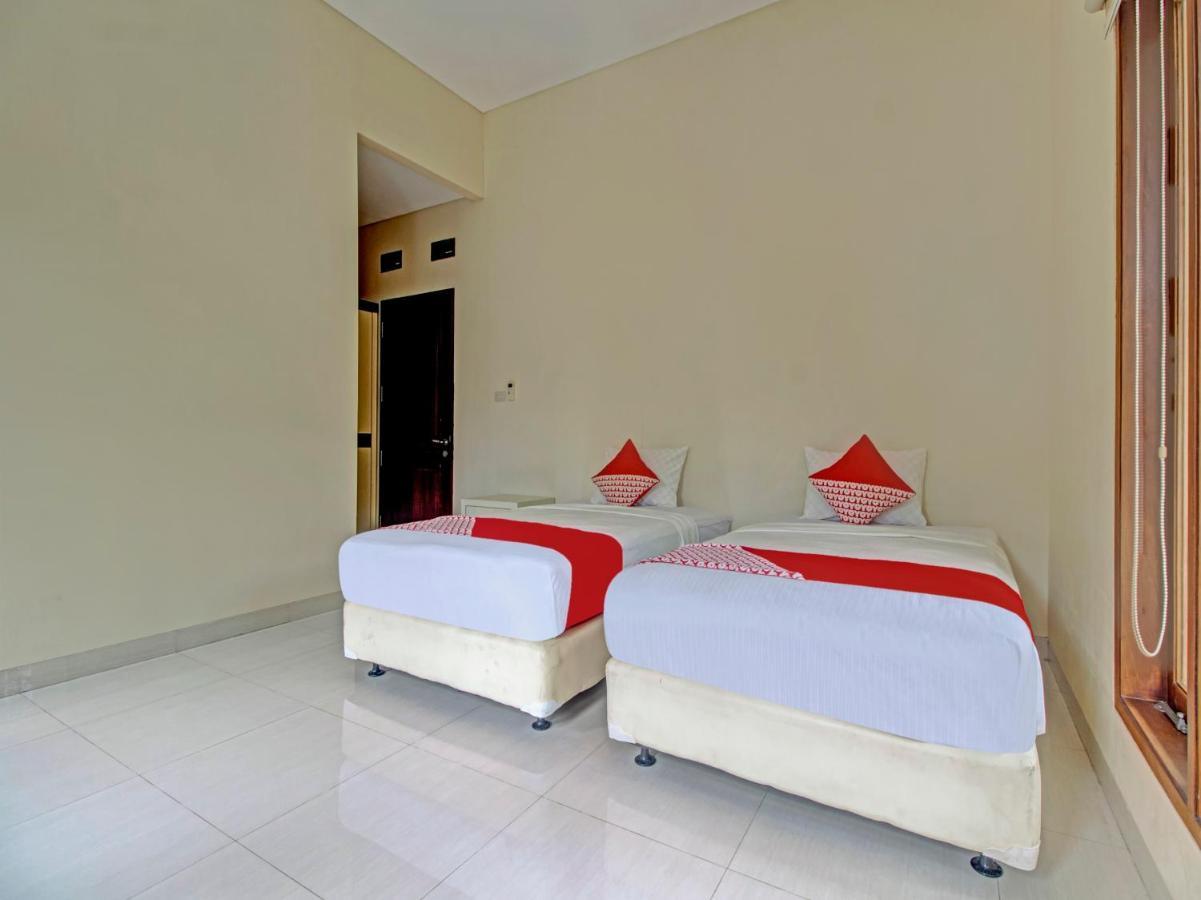 Oyo 89997 Hotel Bumi Kedaton Waterpark Бандар Лампунг Екстериор снимка